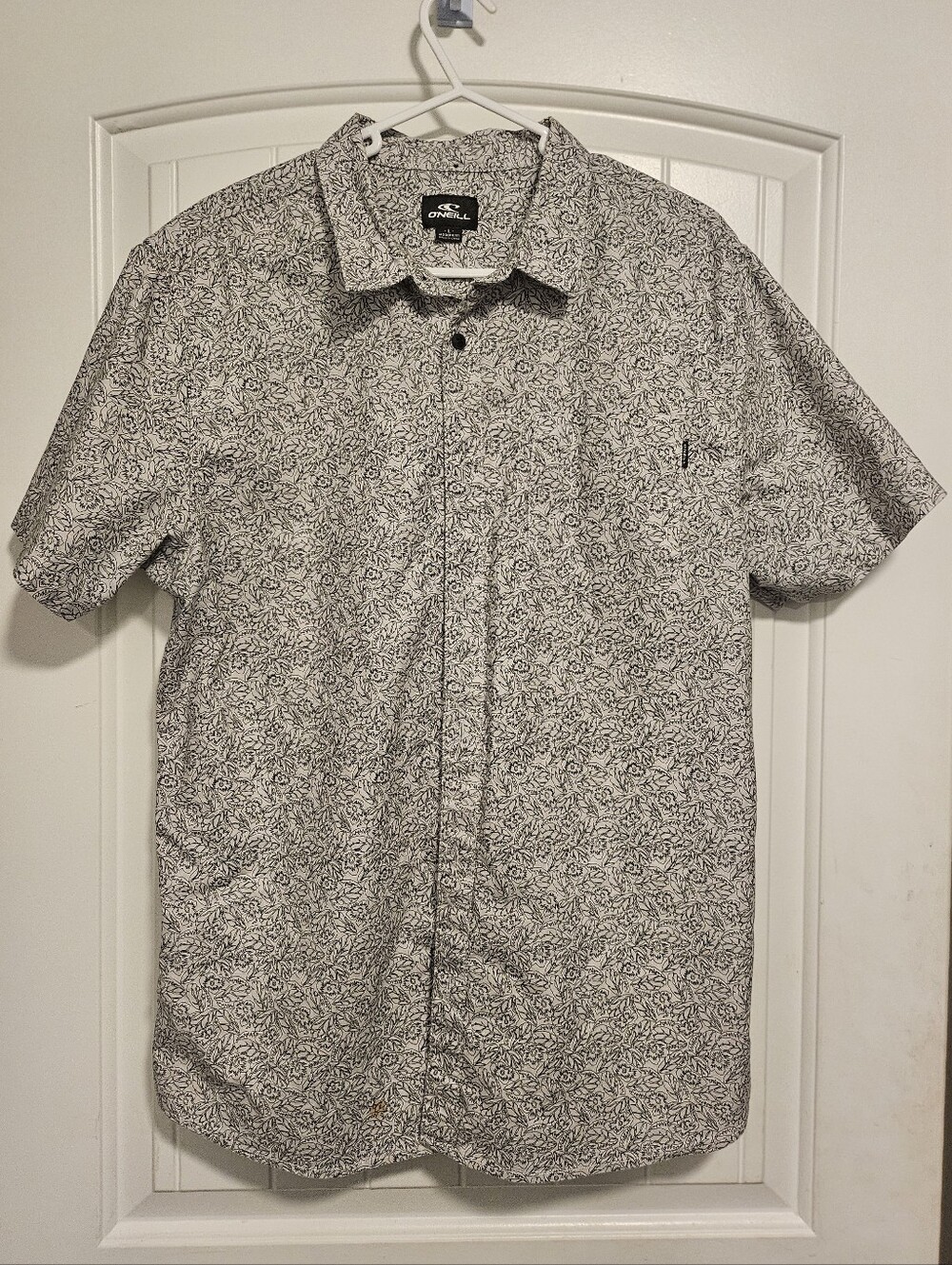 O'Neill Men’s Short Sleeve Button-Down Shirt - White and Black Floral